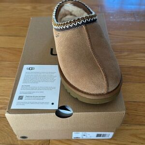NIB UGG Tasman Women’s Slippers Chestnut Size 8